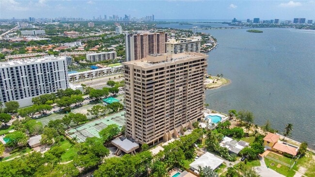 Building Photo - 11113 Biscayne Blvd