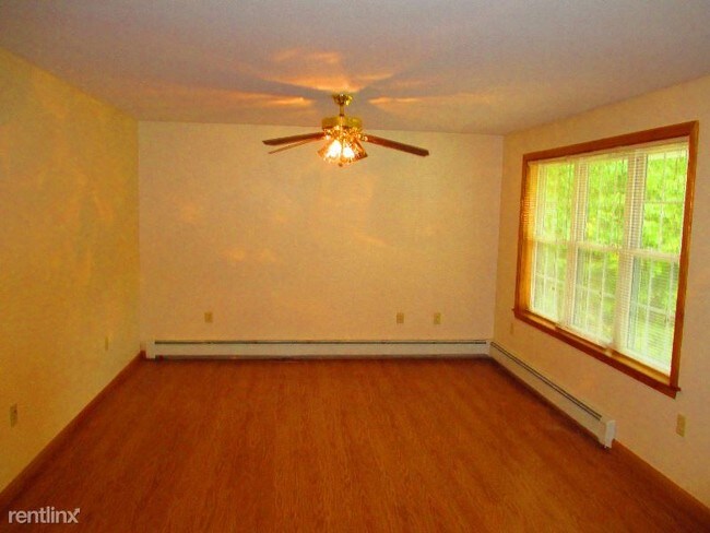 Building Photo - 2 br, 1 bath Apartment - 73 Rancourt Rd