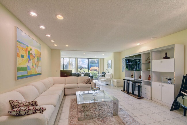 Foto del edificio - 4815 Esedra Ct