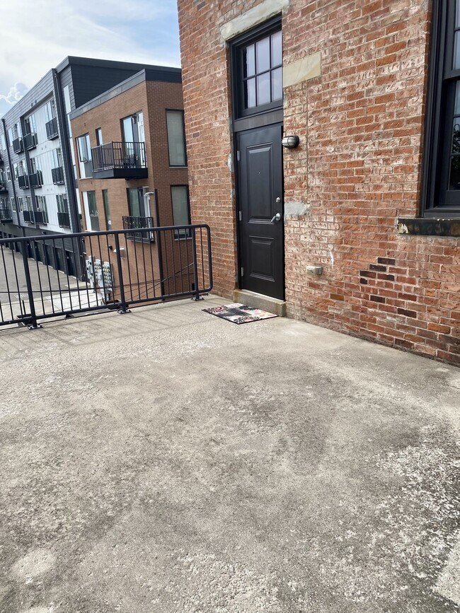 Foto del edificio - 773 E McMillan St