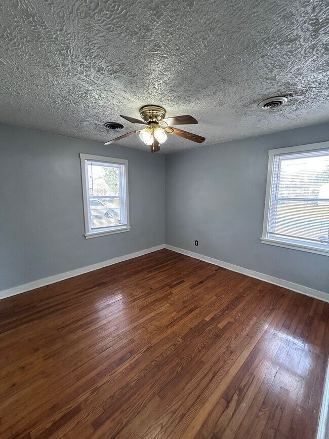 Foto del edificio - Coming Soon! | Charming 2 Bed, 1 Bath