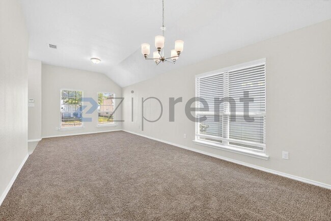 Building Photo - 1512 Chama Dr