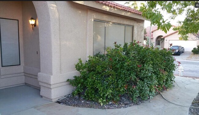 Foto del edificio - 8431 E Heath Ct