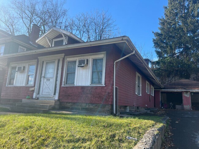 Building Photo - 3 br, 2 bath House - 791 Willey Street