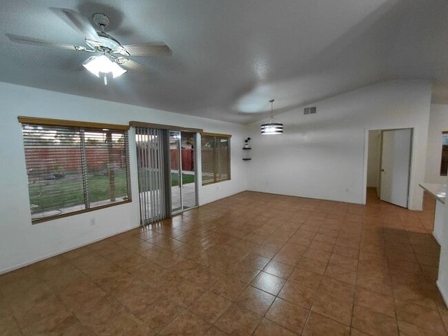 Foto del edificio - 936 Alameda St