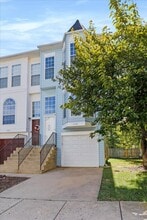 Building Photo - 1310 Hampshire Dr