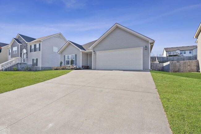 Building Photo - 1379 Freedom Dr