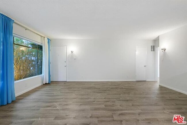 Building Photo - 4724 Walden Cir
