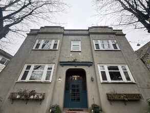 Building Photo - 1086 W 10th Ave