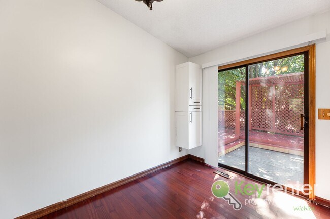 Foto del edificio - 3 Bedroom 2 Bathroom Family Ready Home