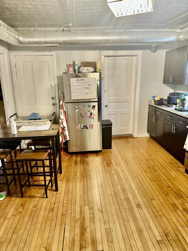 Foto del edificio - 2216 W 24th St