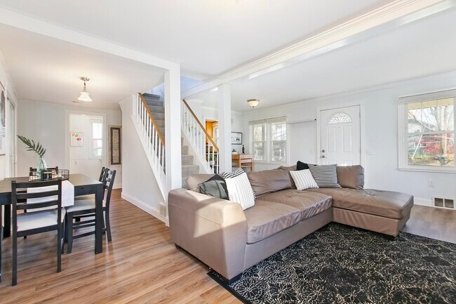 Foto del edificio - 2909 Meadow Ln