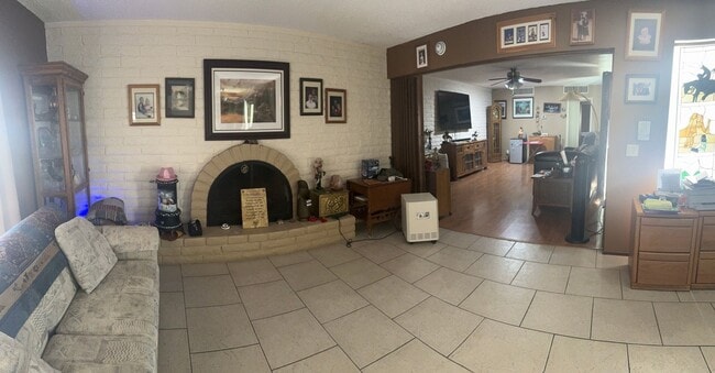 Building Photo - Charming One Bedroom House in Mesa Community