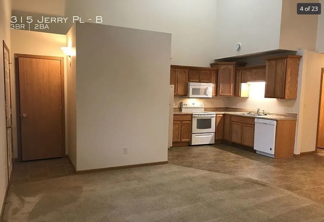 Kitchen - 315 Jerry Pl