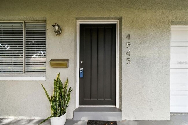 Foto del edificio - 4545 37th Ave N