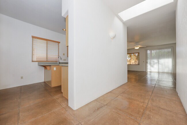Building Photo - 3760 N Bay Horse Loop
