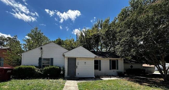 Building Photo - 209 Pendleton St