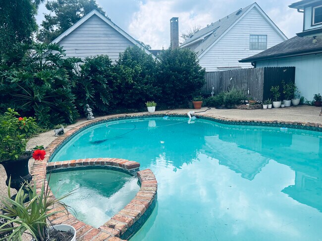 spa - 36 Grand Canyon Dr