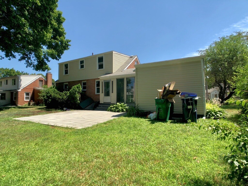 55 Farwell St Unit 7, Newton, MA 02460 55 Farwell St Newton, MA