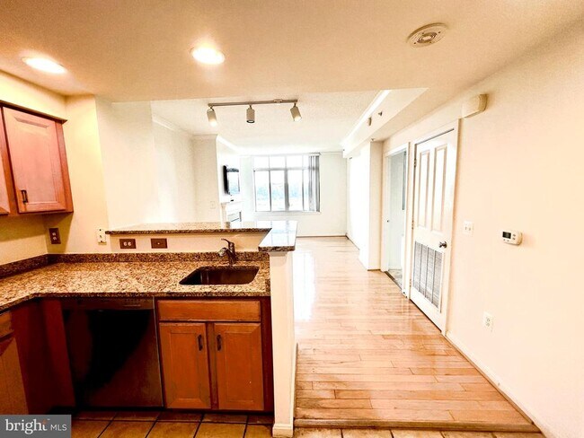 Foto del edificio - 4480 Market Commons Dr