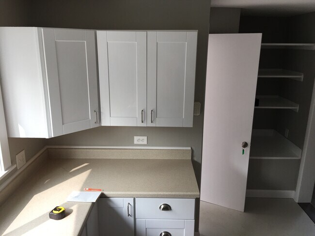 Kitchen - 366 Walker Ave