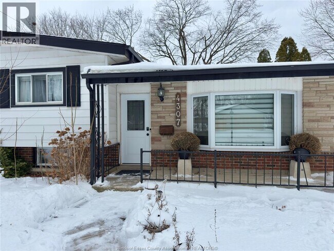 Photo du bâtiment - 4307 Ashfield Cres