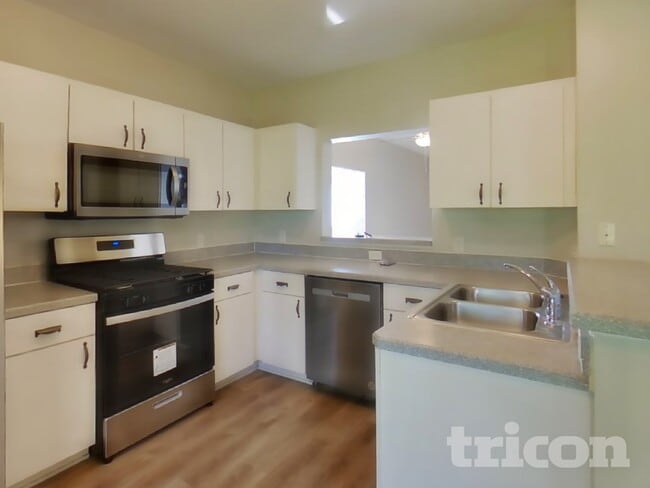 Building Photo - 3919 Day Bridge Pl