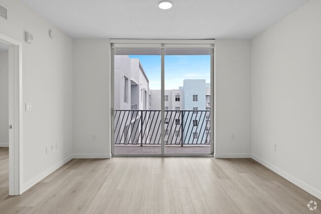 1BR, 1BA- 618SF - Living Room - Century Town Center