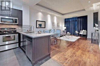 Building Photo - 8 Wellesley St E