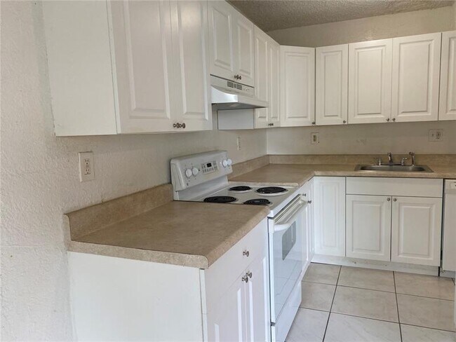 Building Photo - 2209 NW 55th Ter