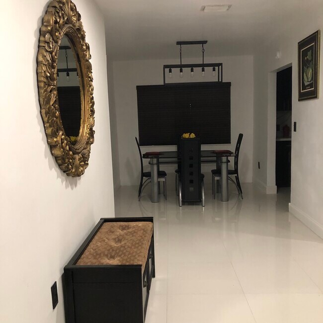 Foto del edificio - 2740 NW 155th Ter
