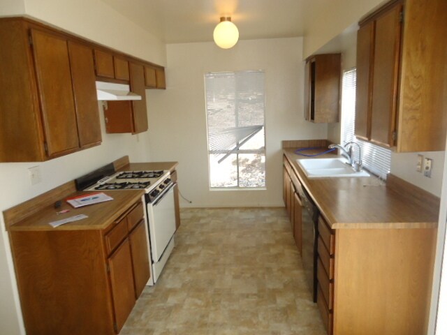 Foto del edificio - 3 Bedroom 2 Bathroom Single Story Home in ...