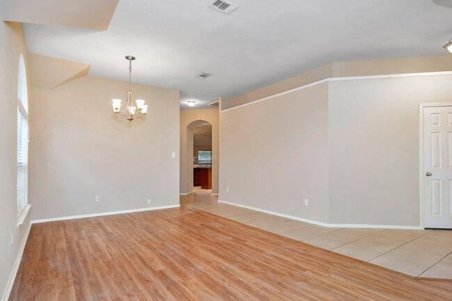 Building Photo - 5212 Westheimer Rd