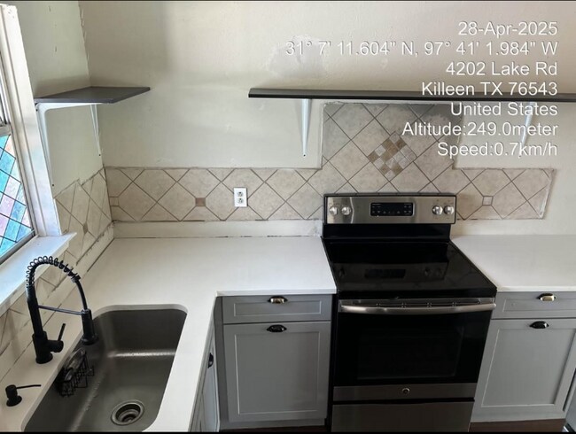Foto del edificio - 4202 Lake Rd