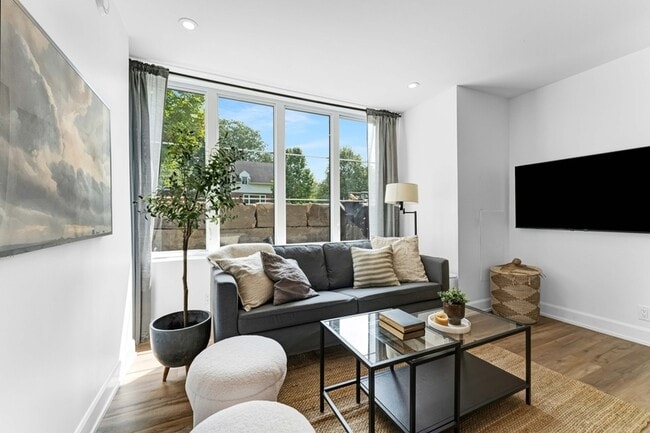 Building Photo - 153 Sanford Ave