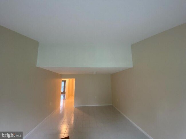 Building Photo - 3B Twin Rivers Dr