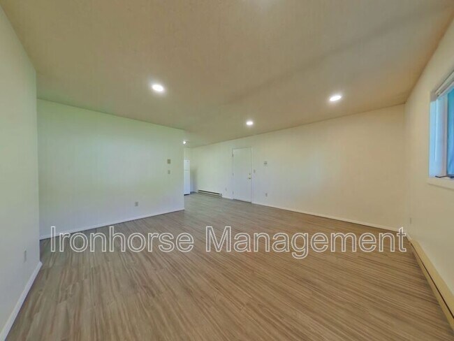 Foto del edificio - 811 W Villard St