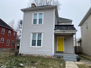 Building Photo - 65 Dakota Ave