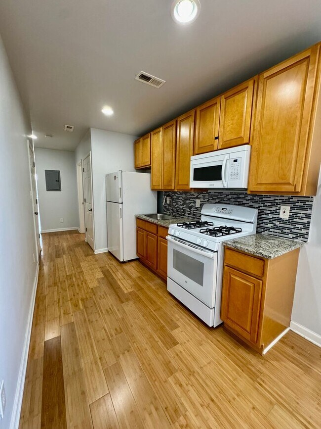 Photo - 1919 N 32nd St Apartment