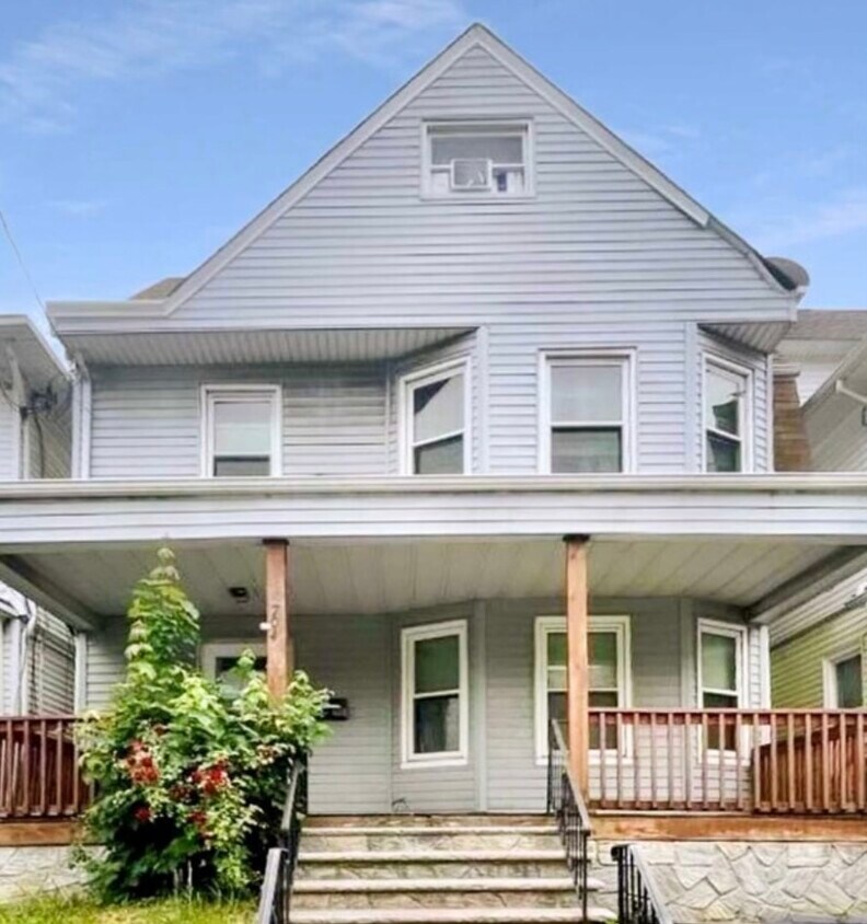 Primary Photo - 702 14th Ave