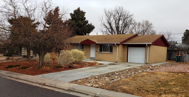 Photo - 358 Emporia St House