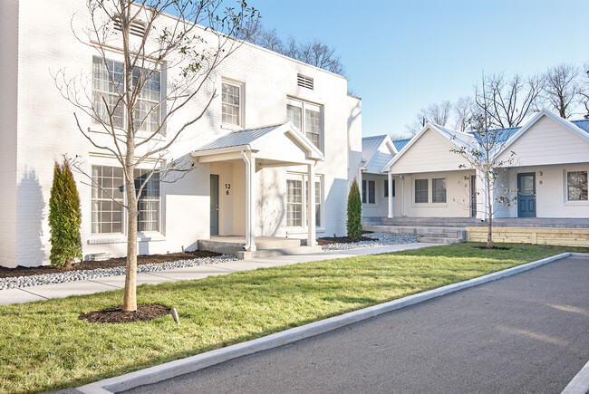 Building Photo - 1520 16th Ave S