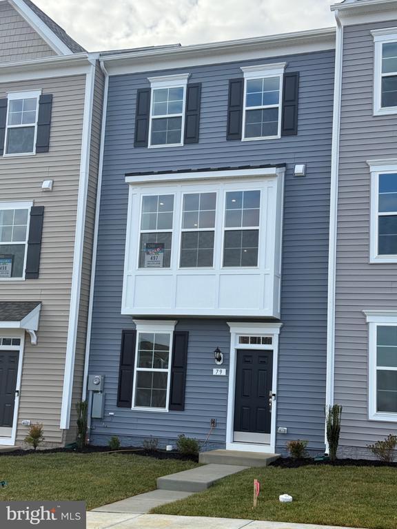 Primary Photo - 79 Abigail St