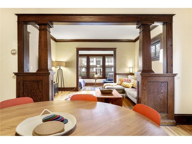 Foto del edificio - 971 Goodrich Ave