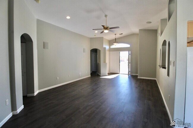 Foto del edificio - 10592 E 38th Ln