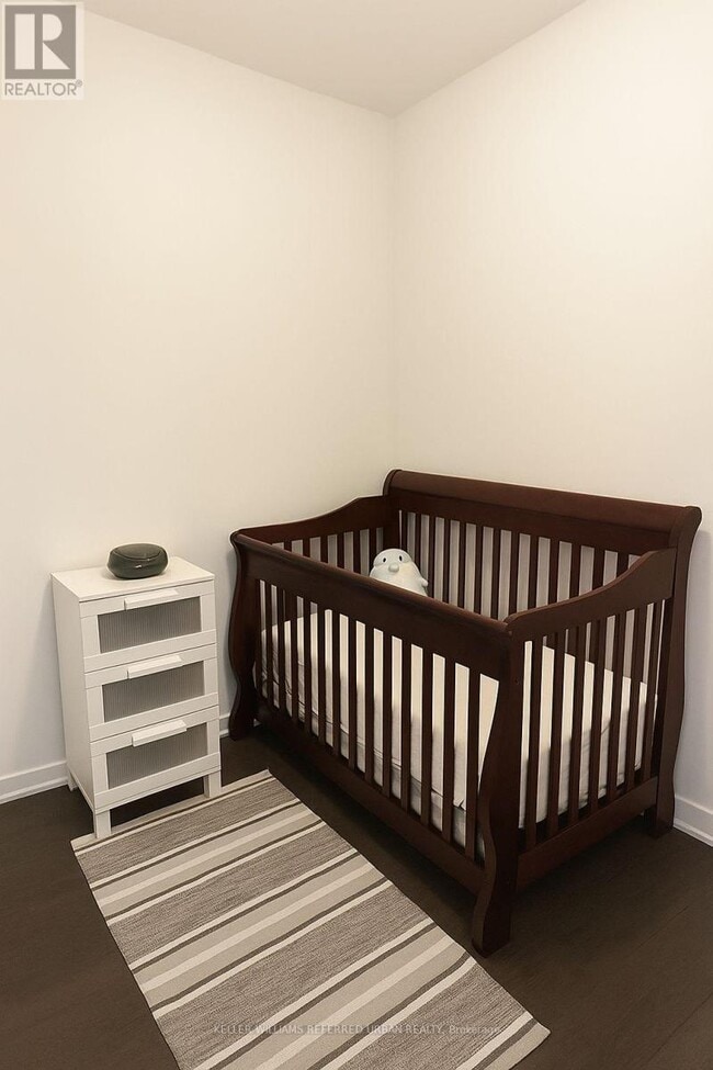 Photo du bâtiment - 1830 Bloor St W