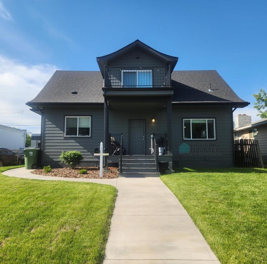 Primary Photo - 1013 E Gordon Ave