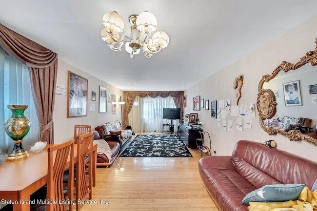 Foto del edificio - 24 Elie Ct