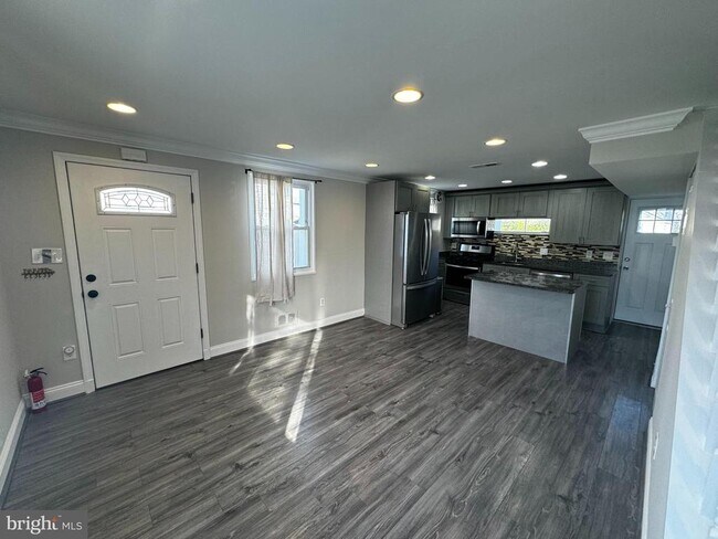 Foto del edificio - 5411 8th Pl S