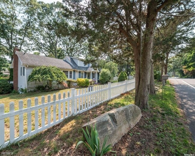 Building Photo - 2 br, 1 bath House - 120 Lower Rocky Point Rd